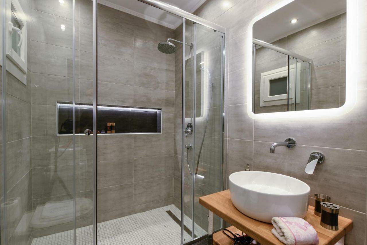 Adell Luxury Apartments Kavala Exterior foto
